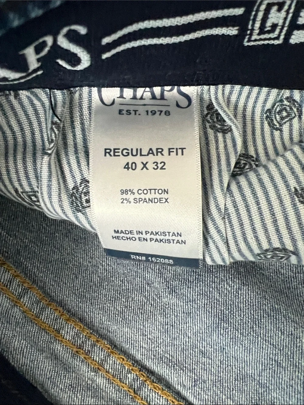 Chaps Men’s Faded Light Blue Regular Straight-Leg Stretch Jeans - Size 40x32
